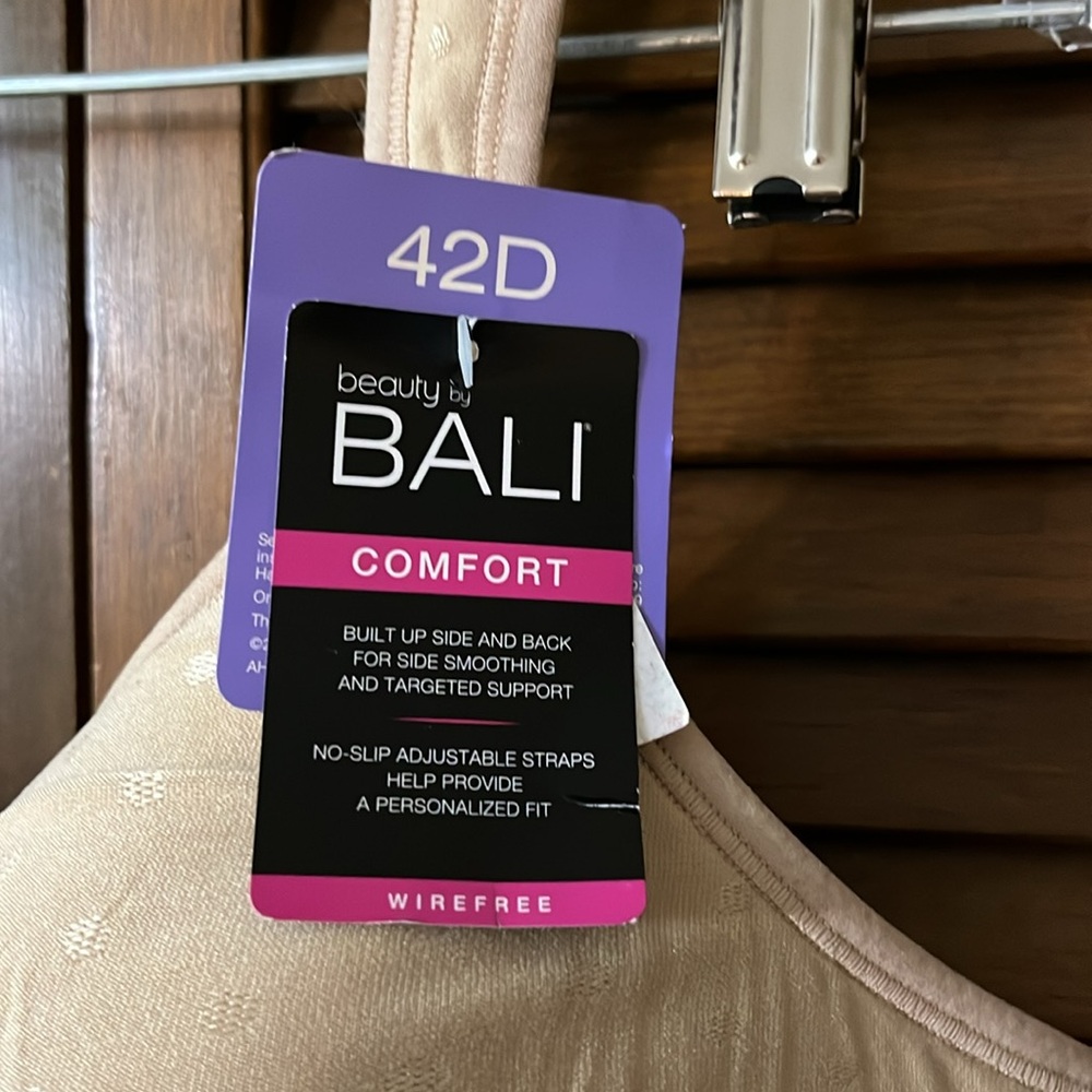 Bali Women's Cream Comfort Bra - Picture 4 of 5